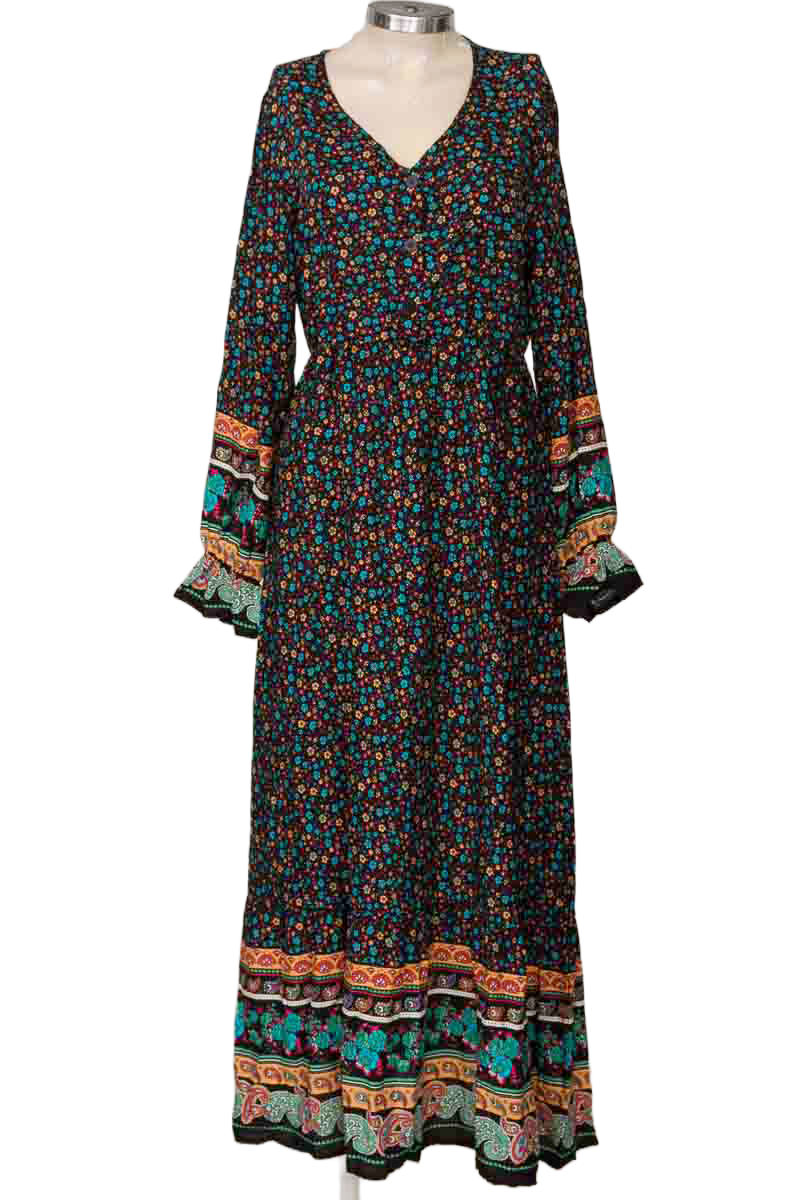 Vestido / Enterizo color Negro - Closeando