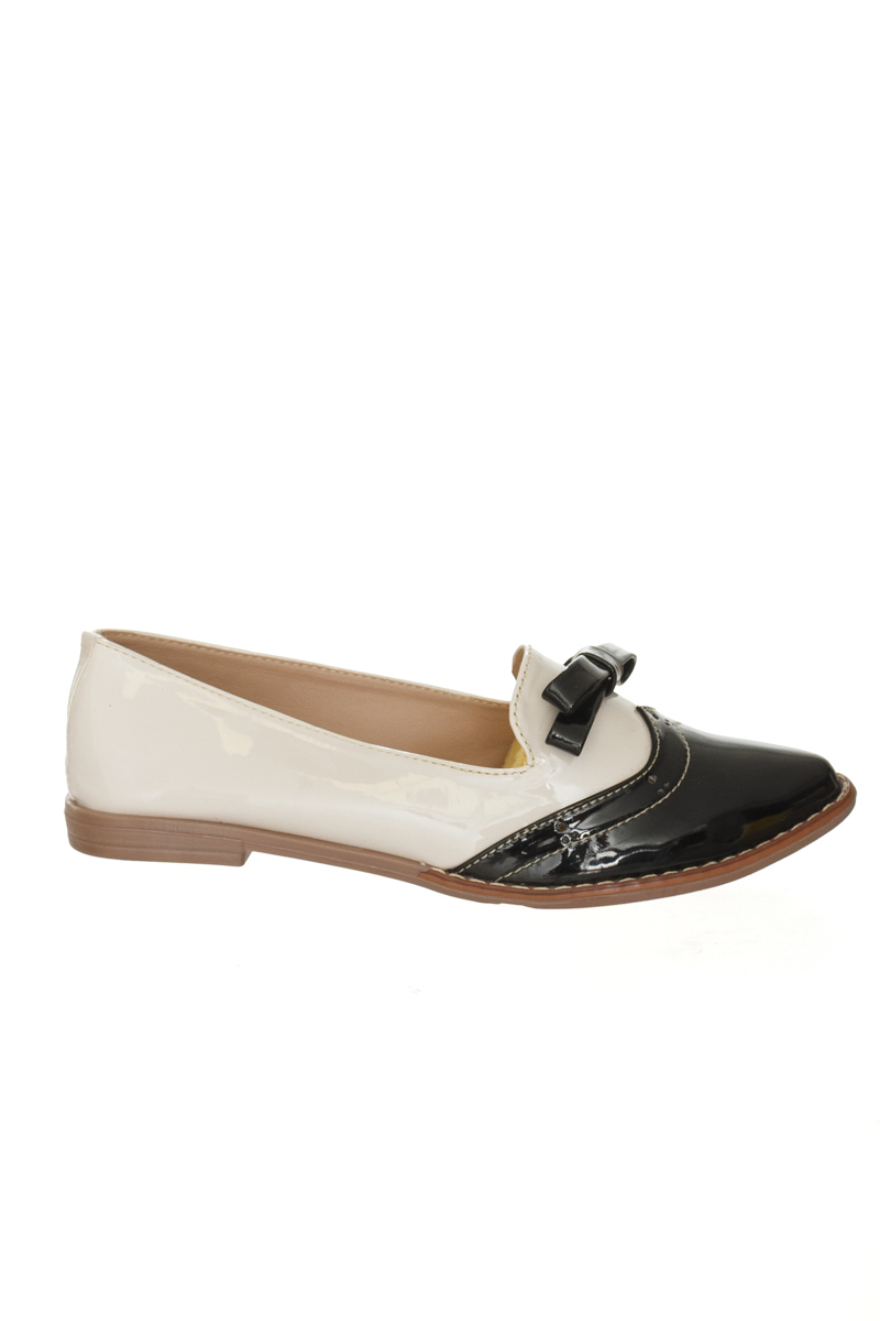 Zapatos color Beige - Closeando