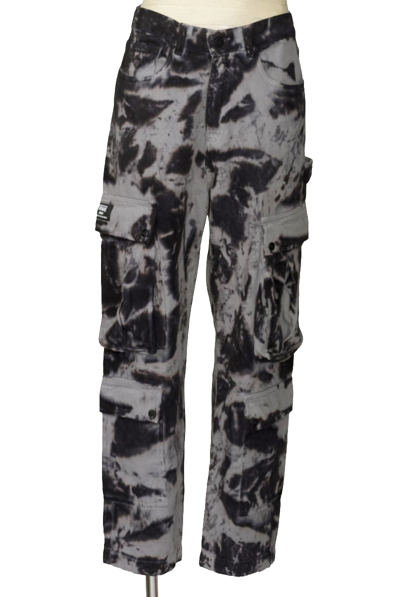 Pantalones color Gris - True