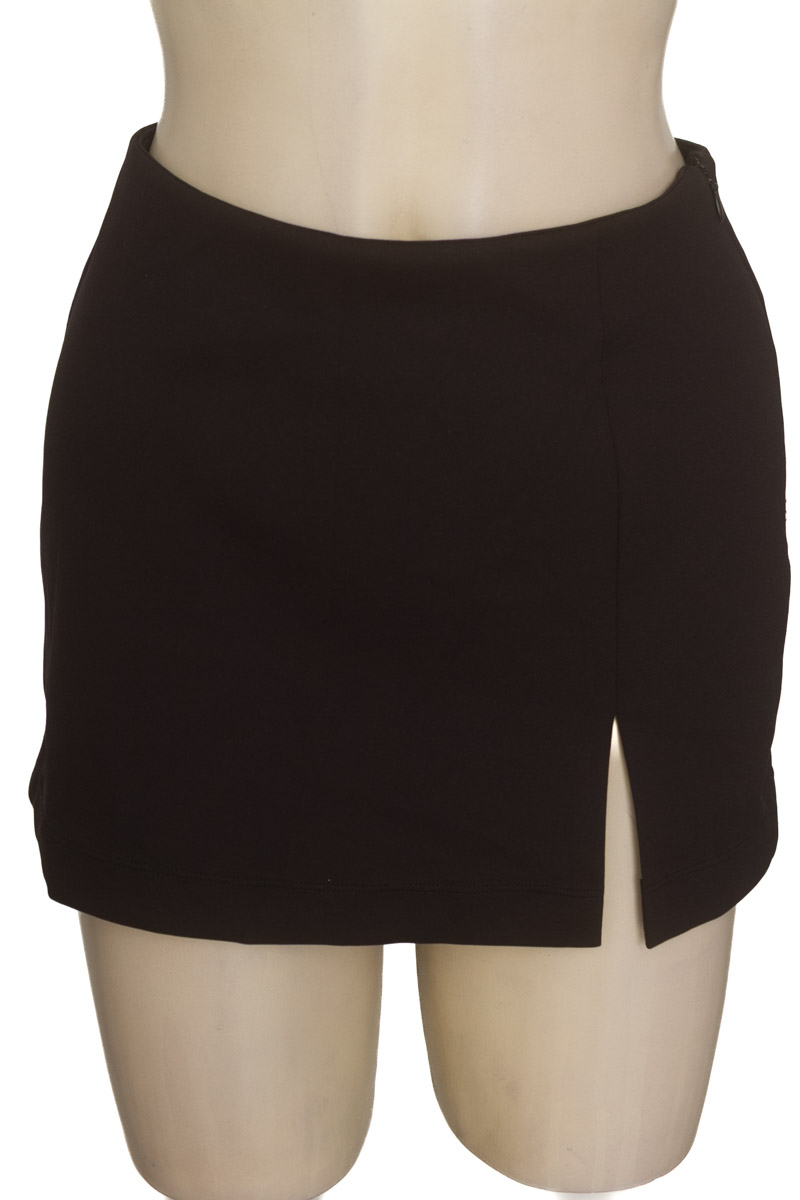 Falda color Negro - Closeando