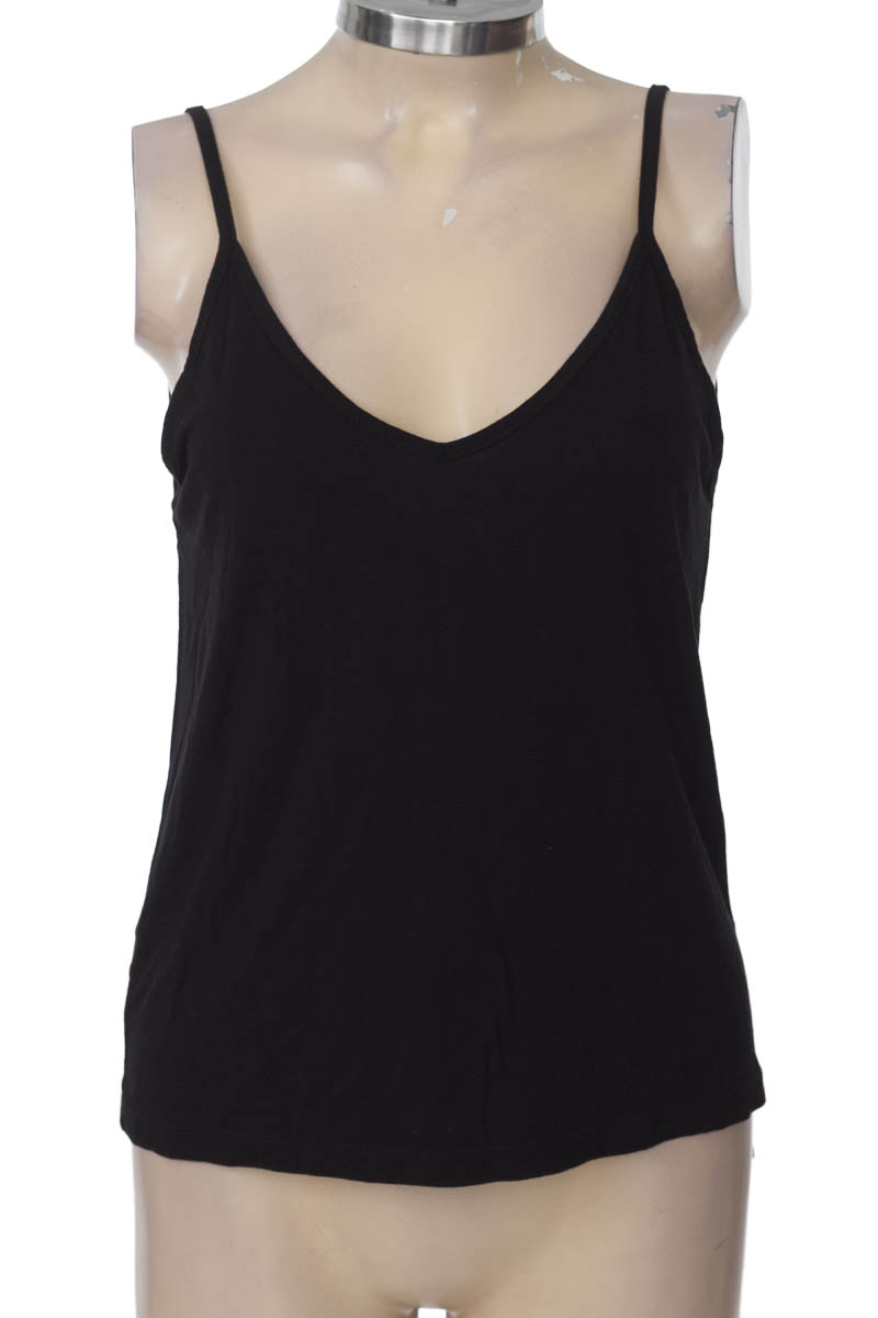 Top / Camiseta color Negro - Tennis