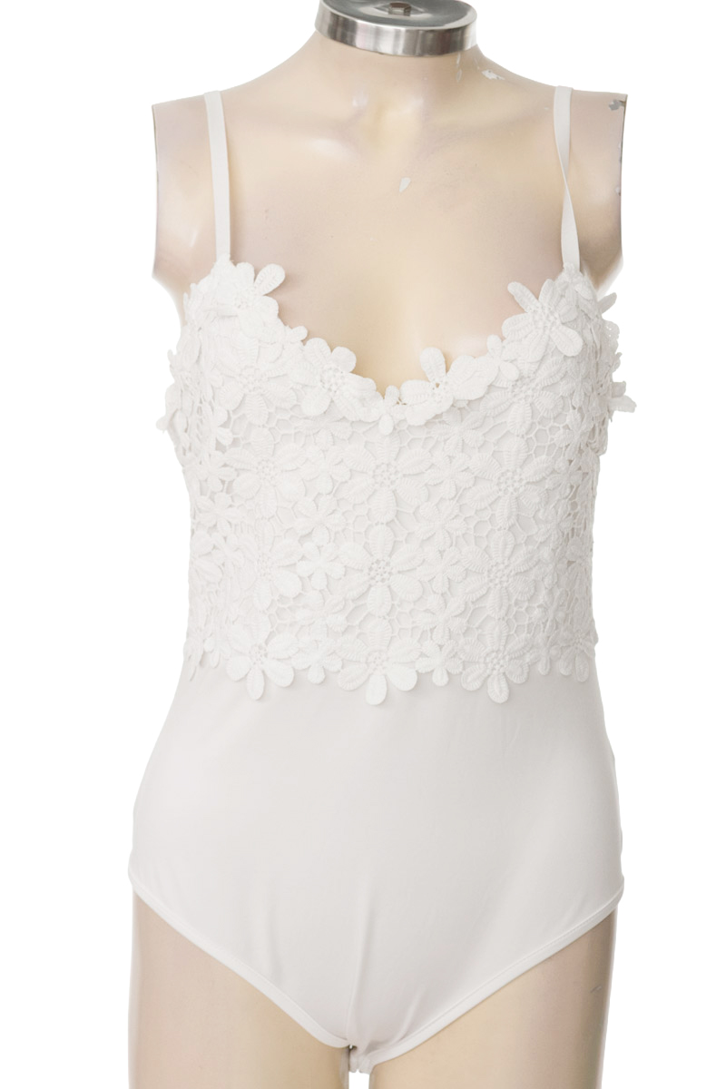 Top / Camiseta color Blanco - Shein