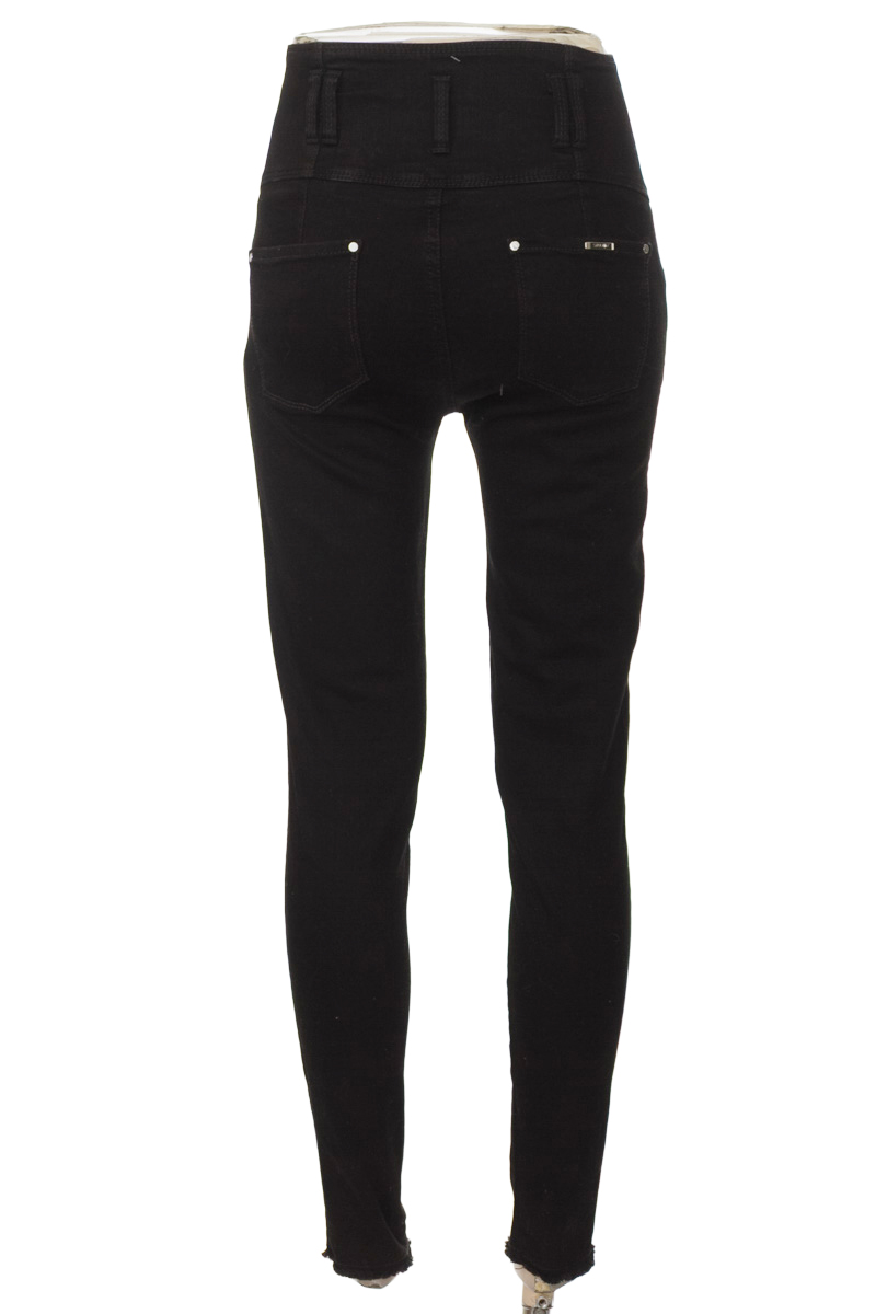Pantalones color Negro - Studio F