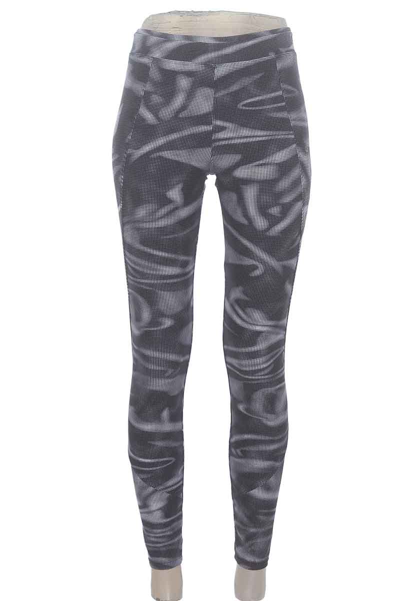 Ropa Deportiva / Salida de Baño color Gris - DECATHLON