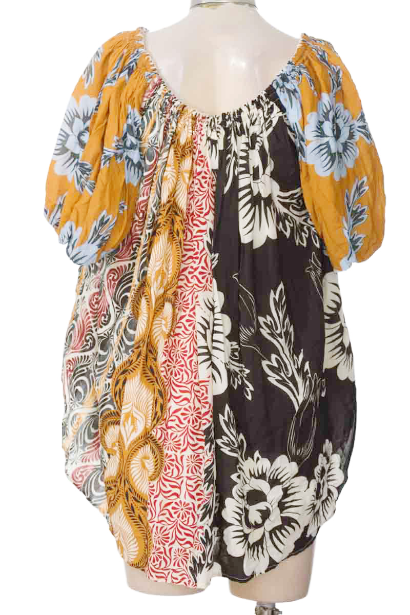 Ropa Deportiva / Salida de Baño color Estampado - Agua Bendita