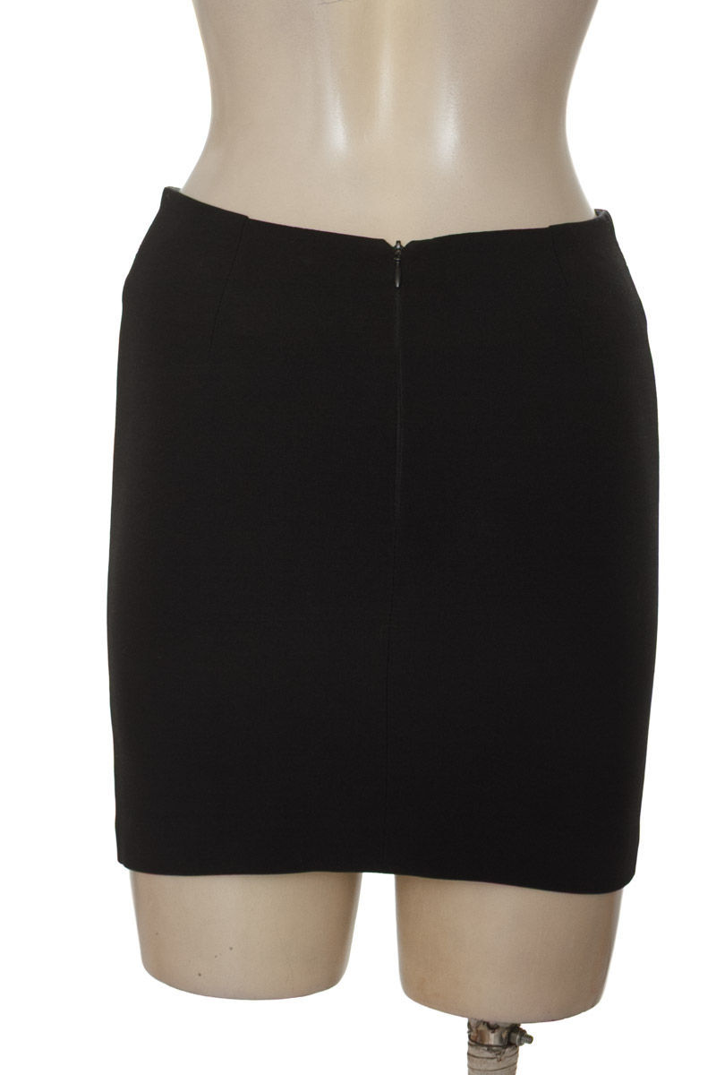 Falda color Negro - Hot Staff