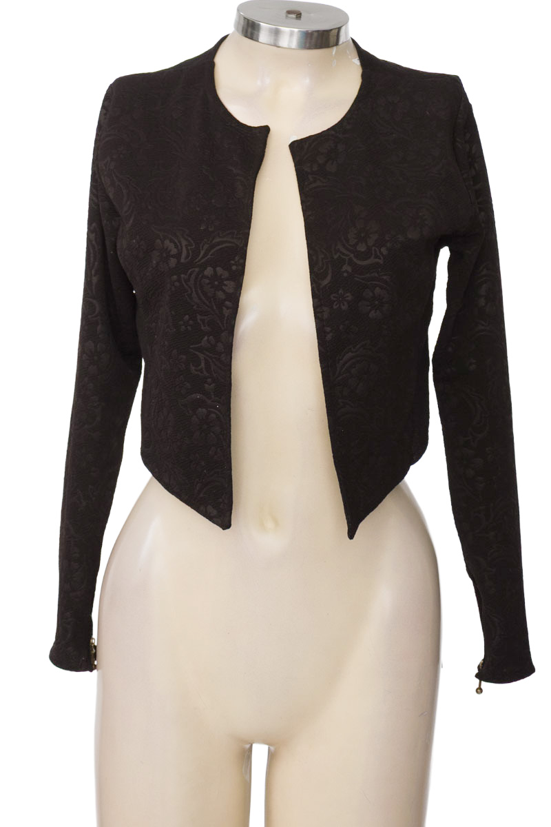 Chaqueta / Abrigo color Negro - Closeando