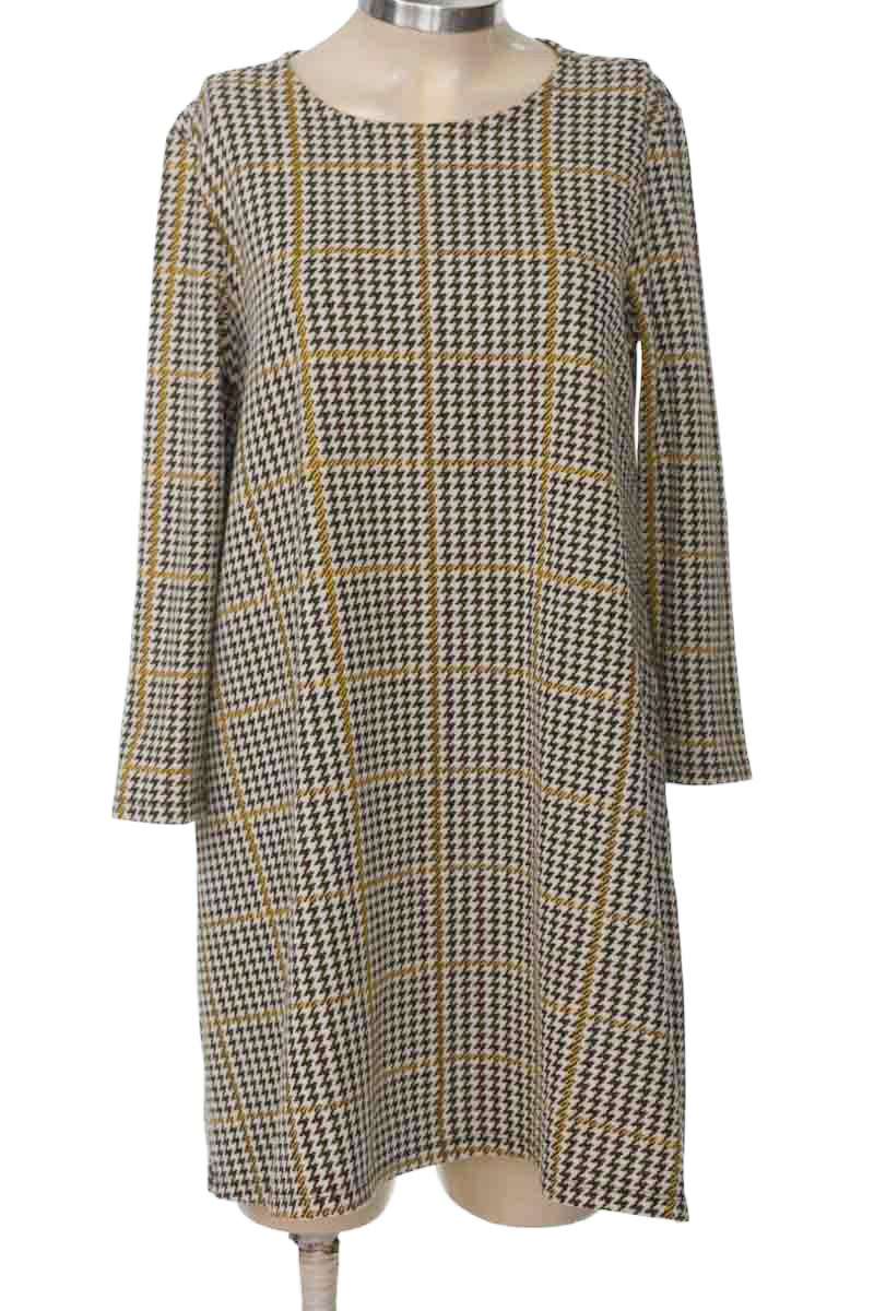 Vestido / Enterizo color Beige - Stradivarius