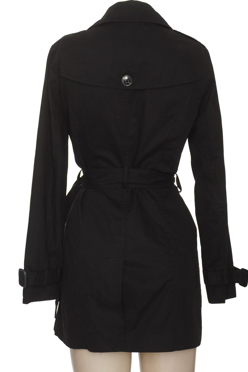 Chaqueta / Abrigo color Negro - Stradivarius