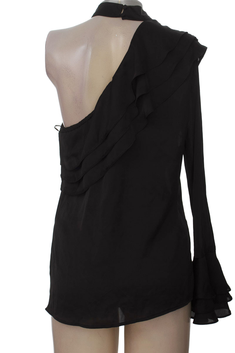 Blusa color Negro - Closeando