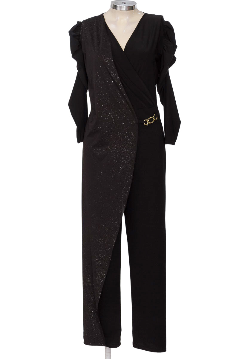 Vestido / Enterizo color Negro - Closeando