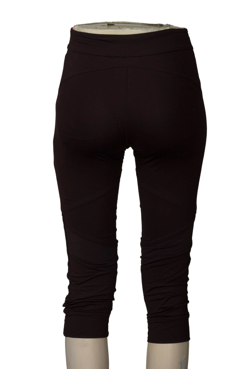Ropa Deportiva / Salida de Baño color Café - Adidas