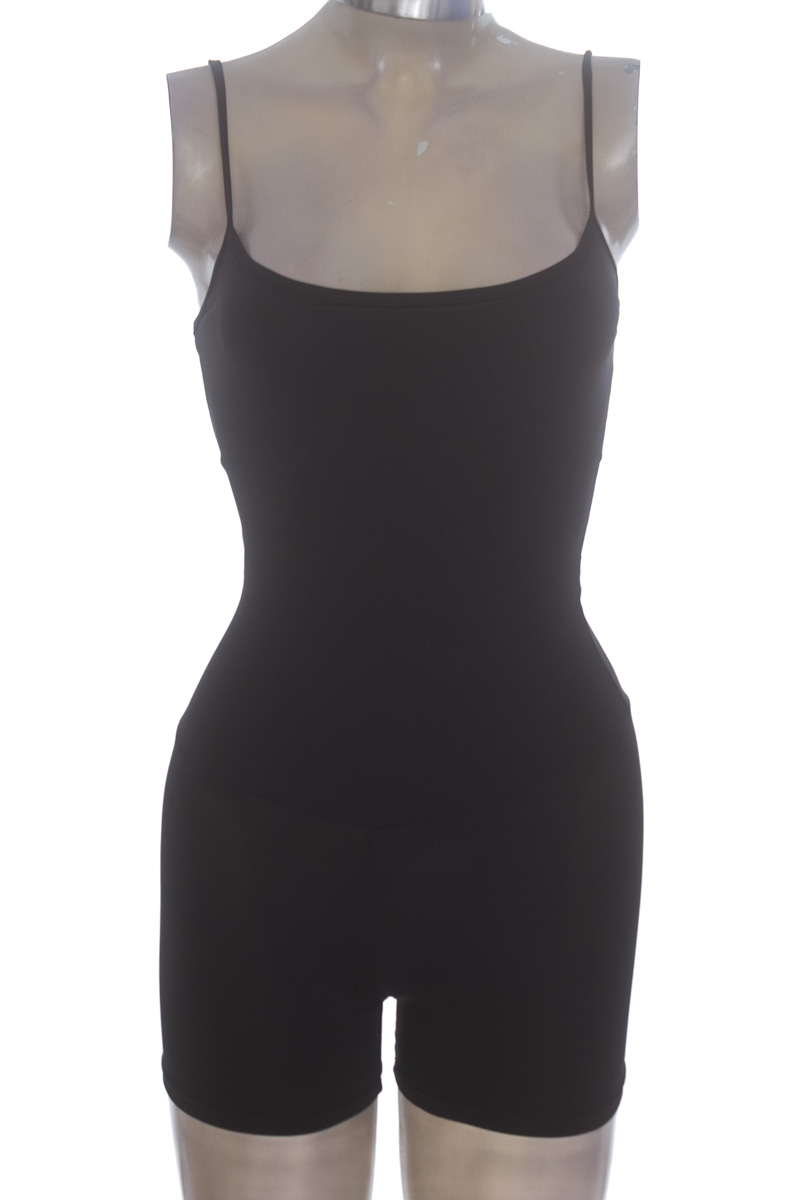 Vestido / Enterizo color Negro - Pacífika