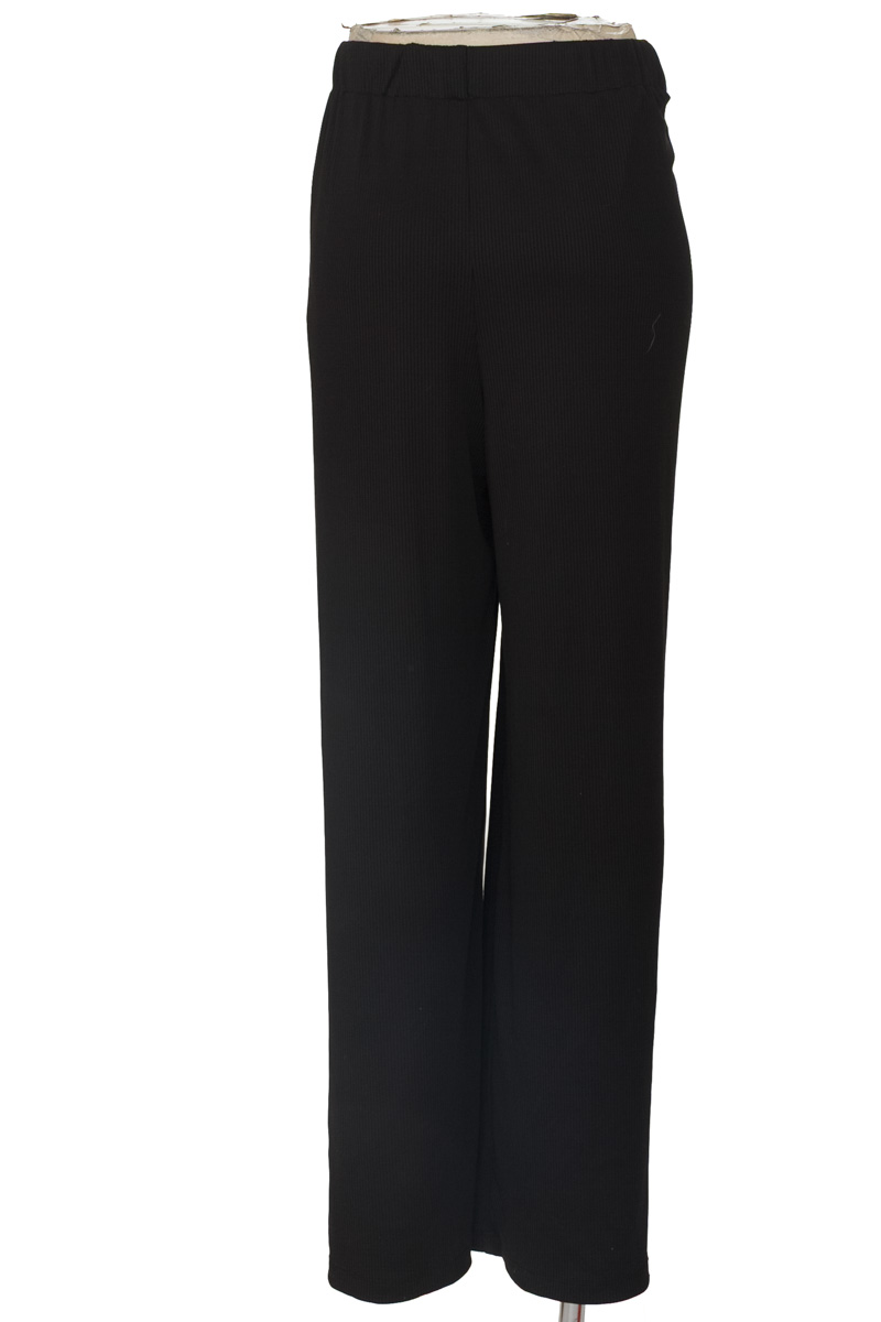 Pantalones color Negro - Majandra
