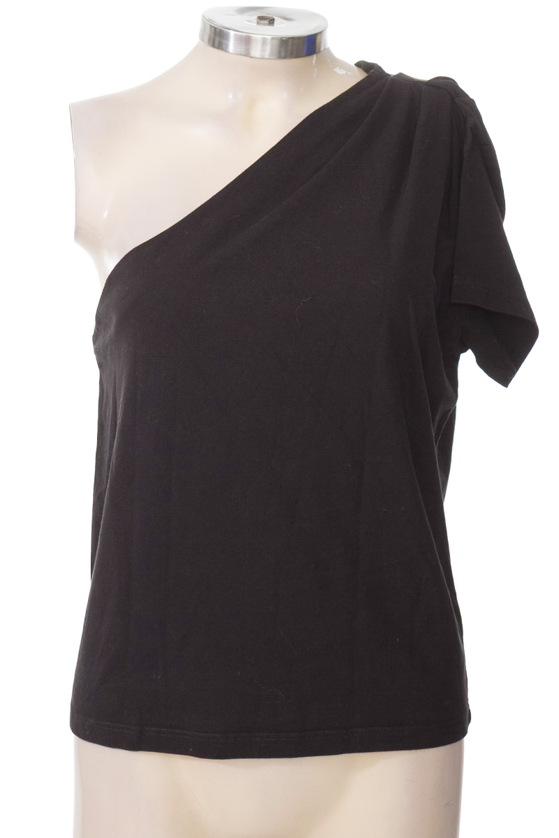 Top / Camiseta color Negro - TopMark