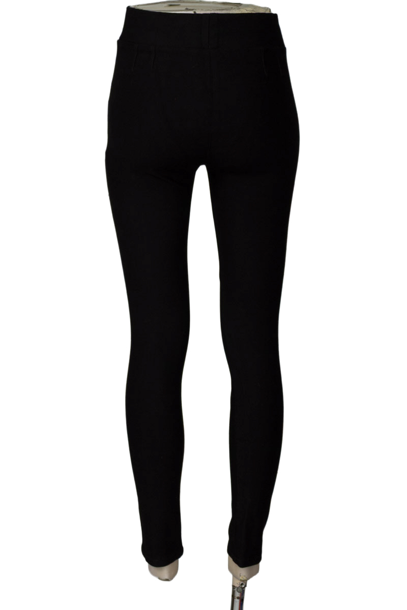 Pantalones color Negro - Closeando