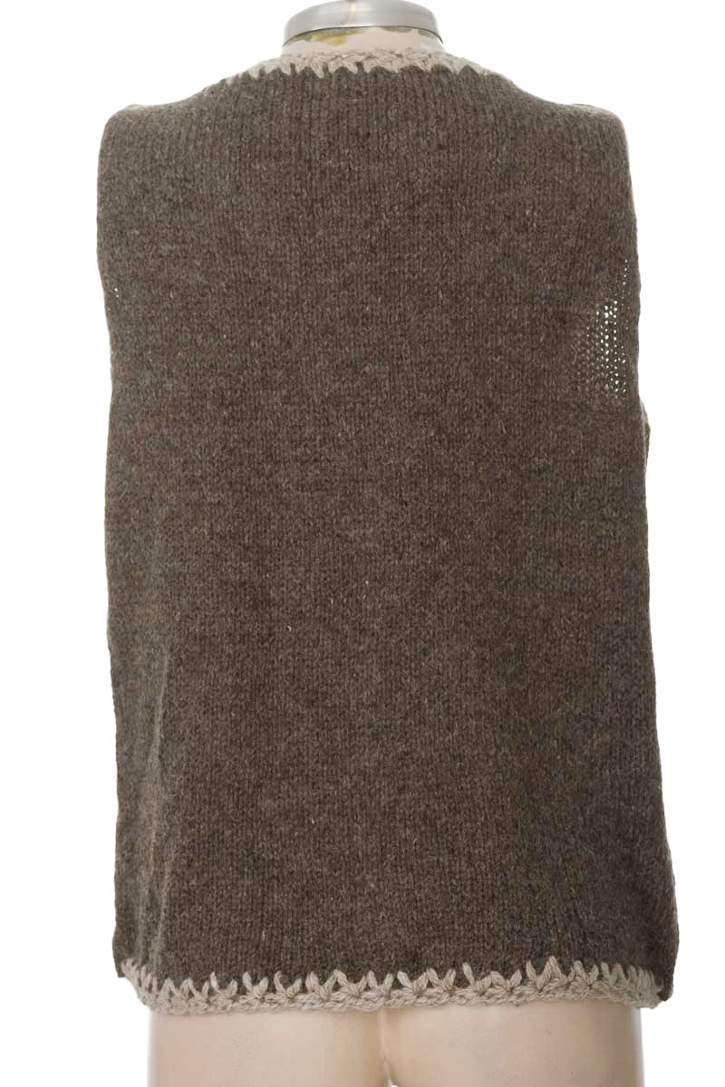 Sweater color Café - Closeando