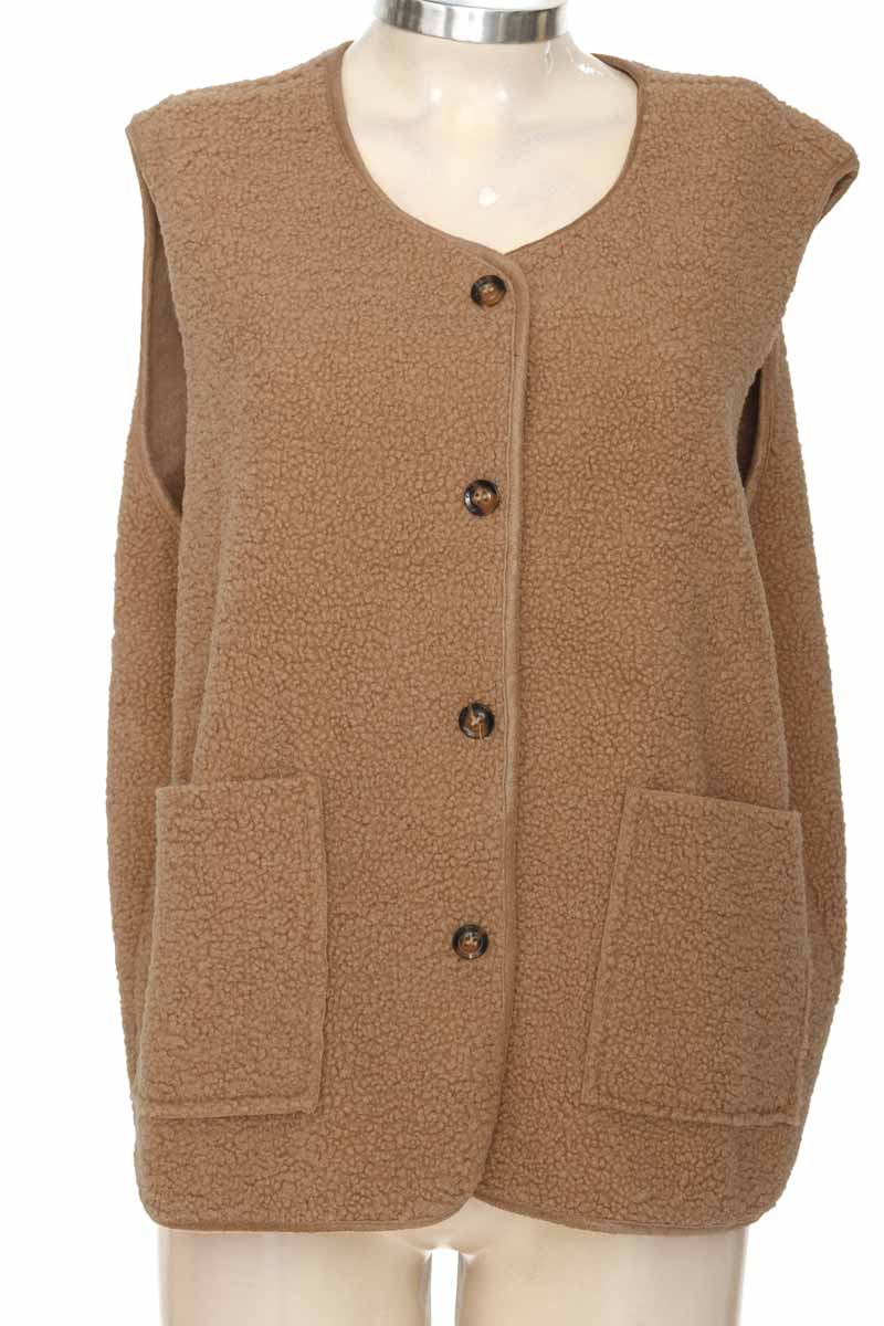 Chaqueta / Abrigo color Beige - Closeando