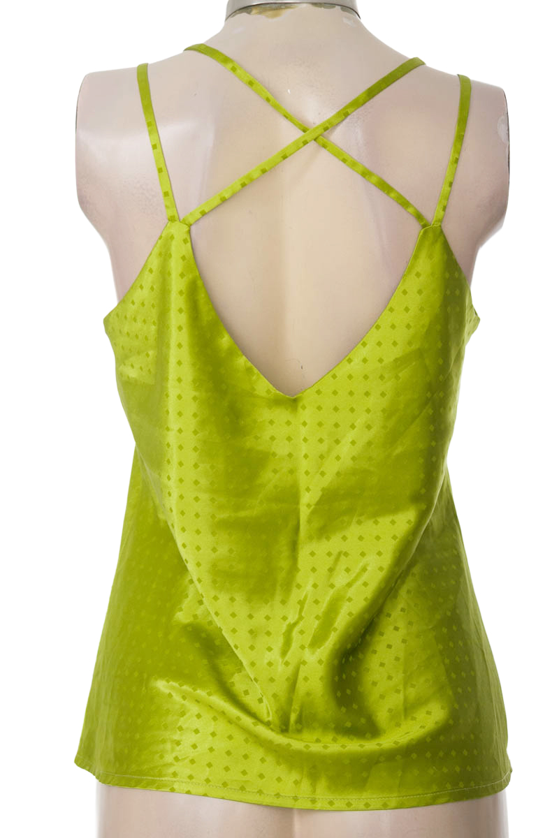 Top / Camiseta color Verde - URBANCHIC