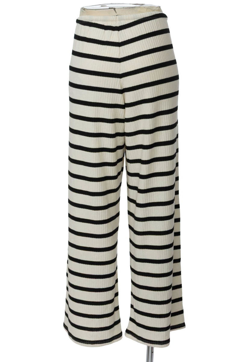 Pantalones color Beige - Divided by H&M