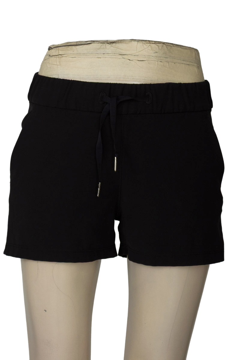Short color Negro - Closeando