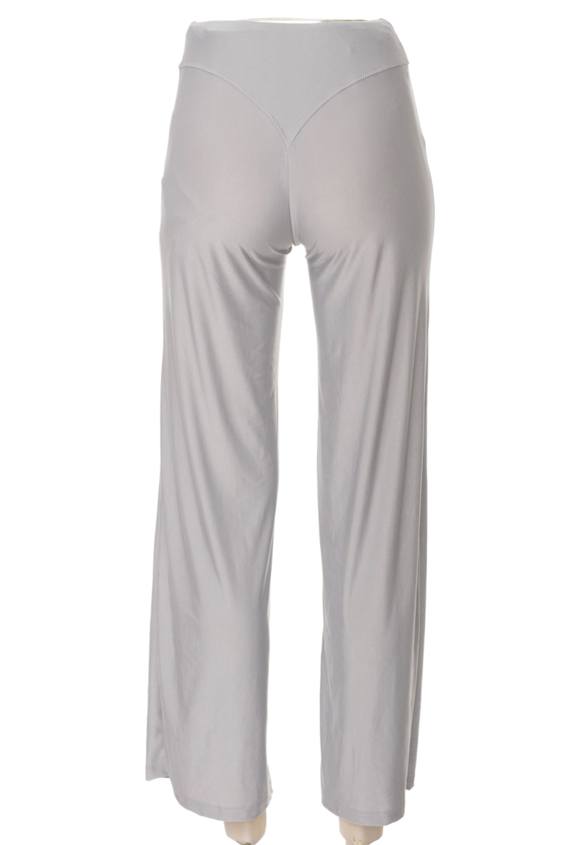 Pantalones color Gris - Closeando