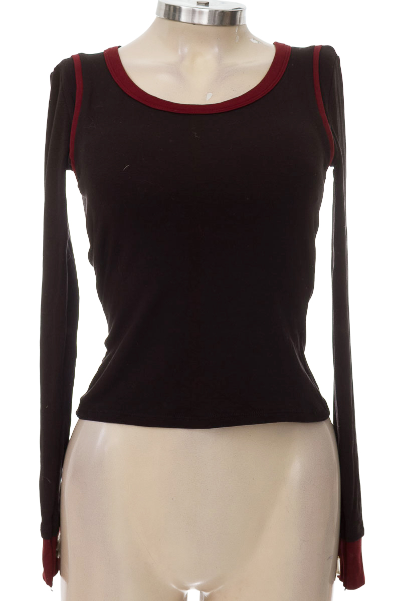 Ropa Deportiva / Salida de Baño color Negro - Fashion Paris