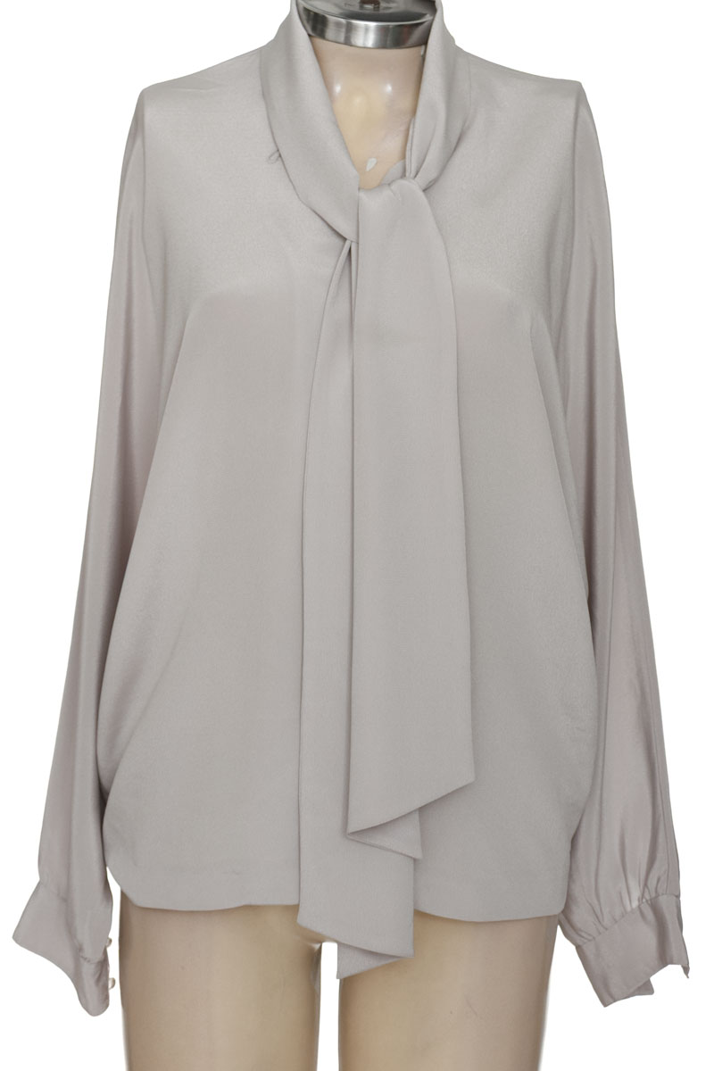 Blusa color Gris - Closeando