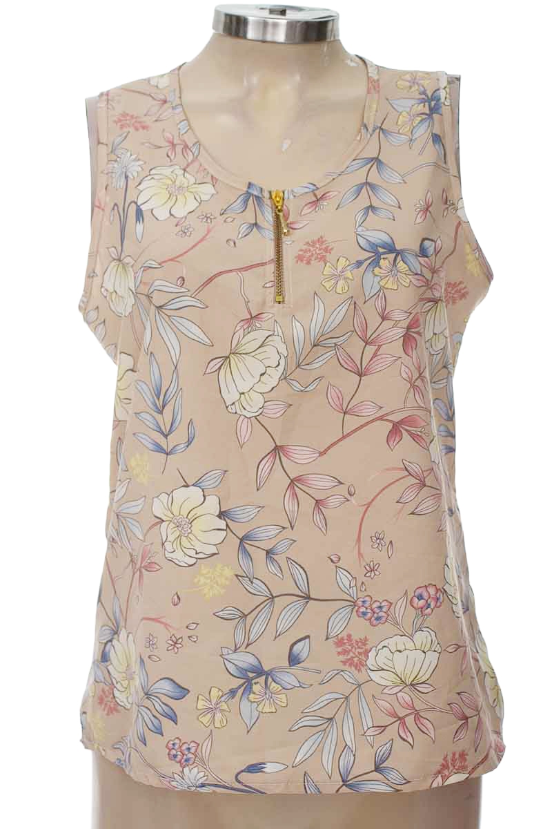 Top / Camiseta color Beige - Closeando