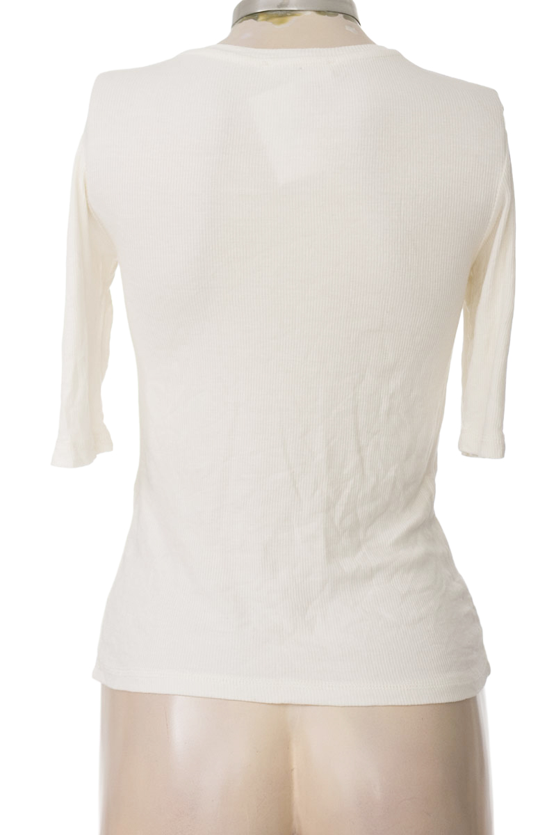 Top / Camiseta color Beige - Stradivarius
