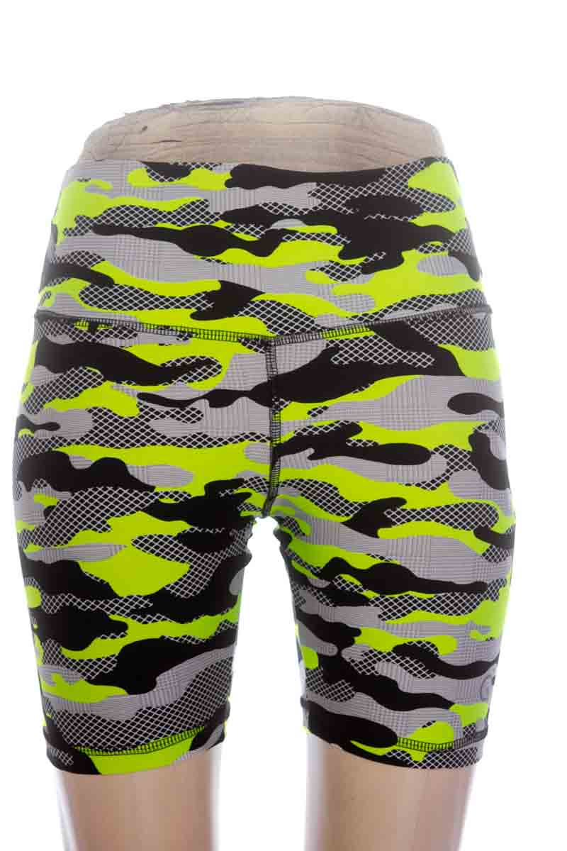 Ropa Deportiva / Salida de Baño color Estampado - Closeando