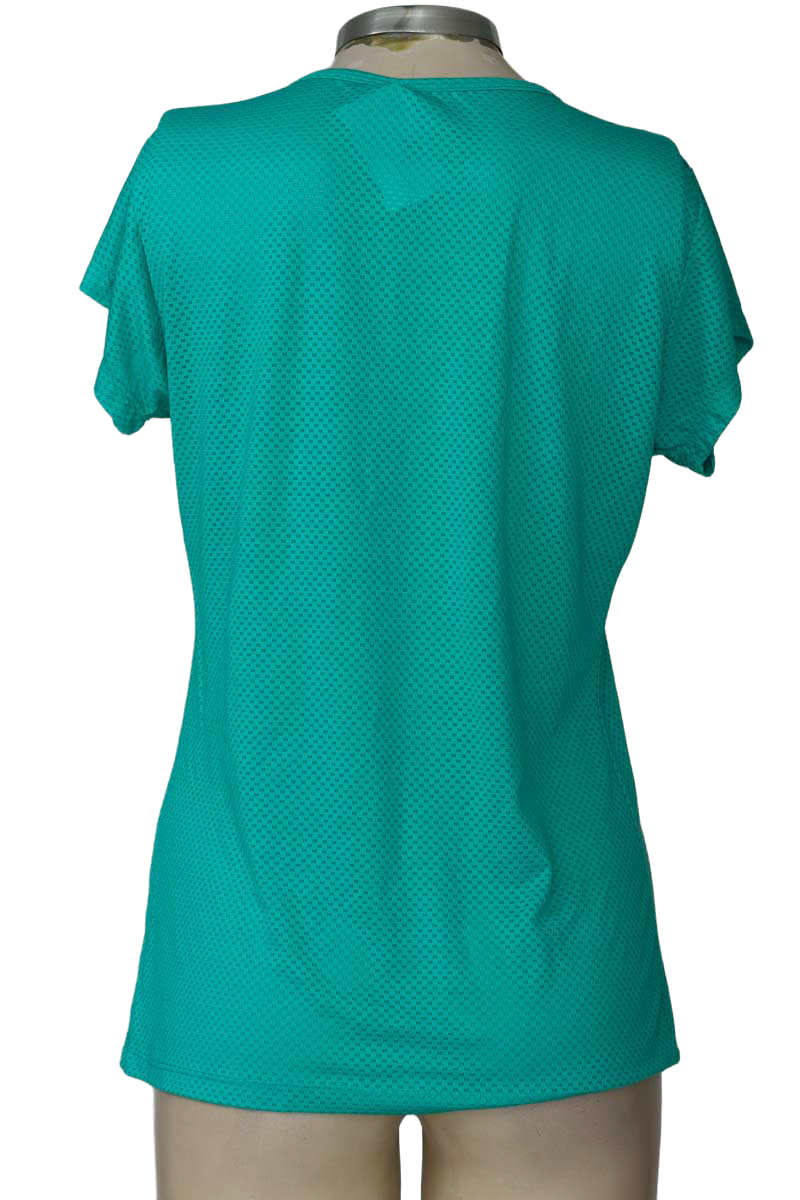 Ropa Deportiva / Salida de Baño color Aguamarina - Closeando