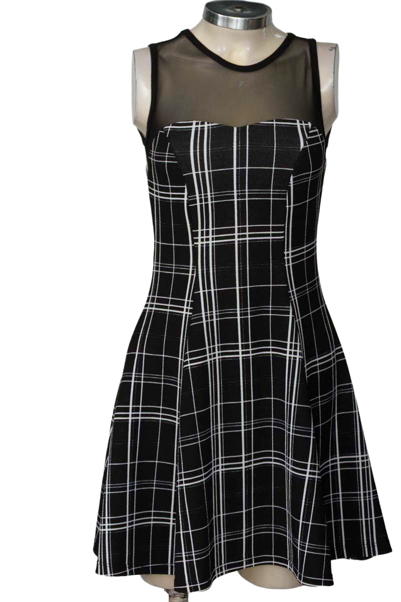 Vestido / Enterizo color Negro - Closeando