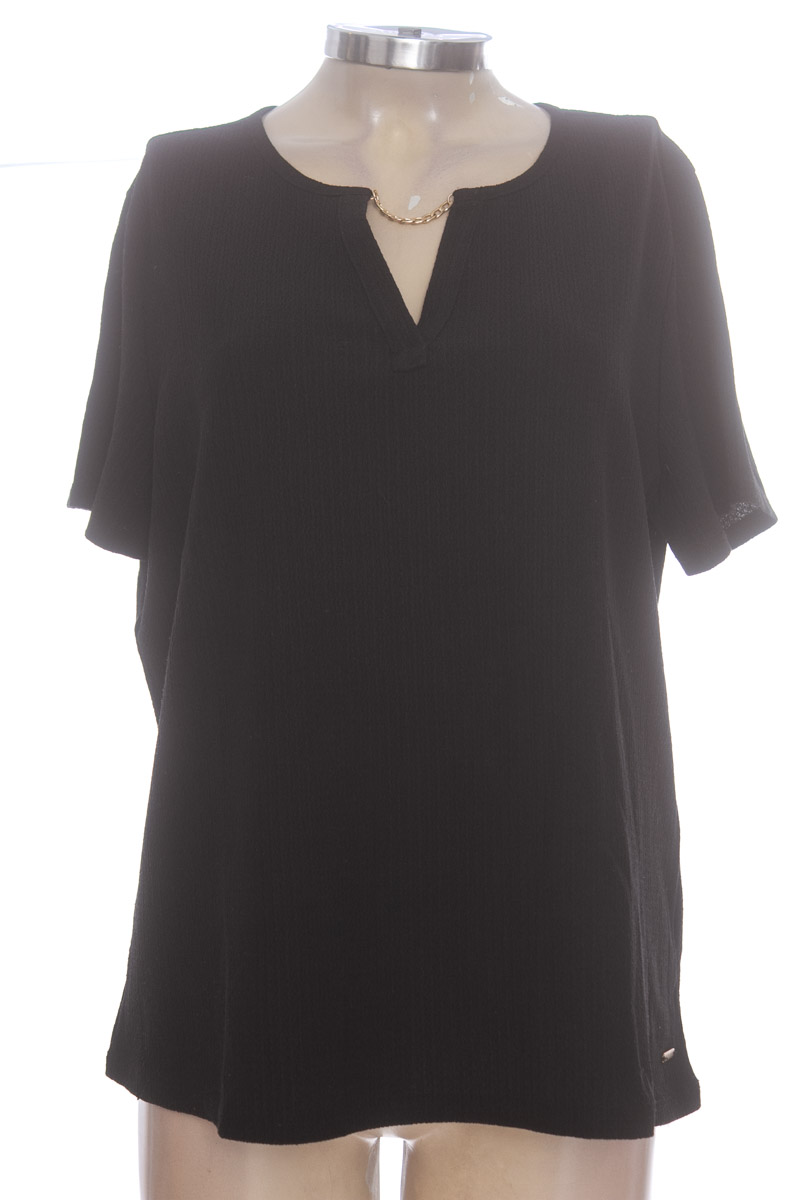 Top / Camiseta color Negro - Southland