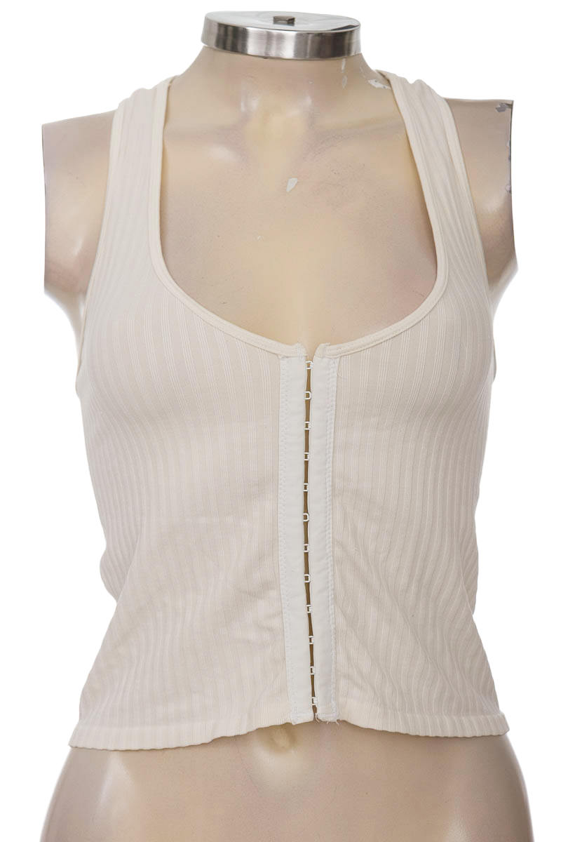 Top / Camiseta color Beige - Closeando