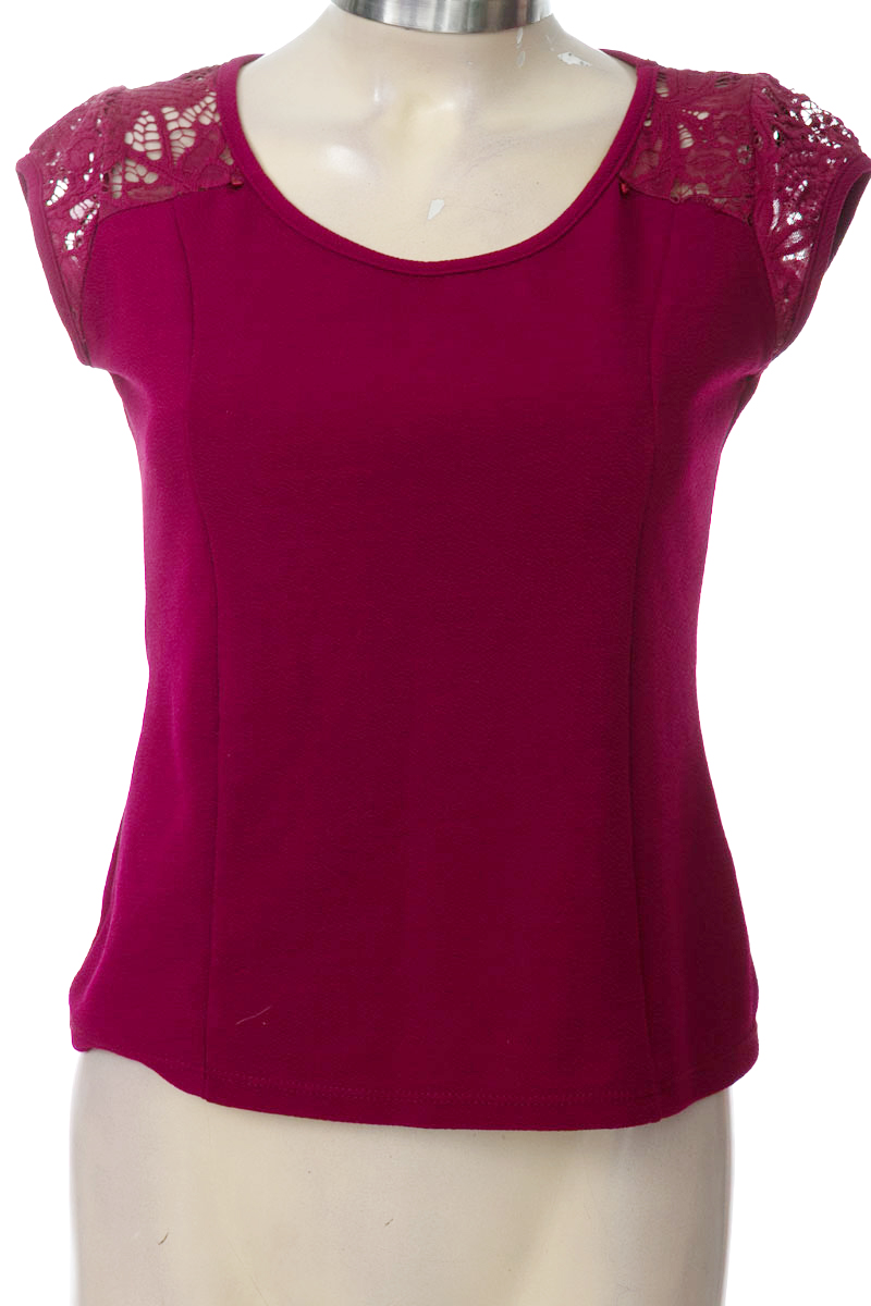Top / Camiseta color Vinotinto - Agora