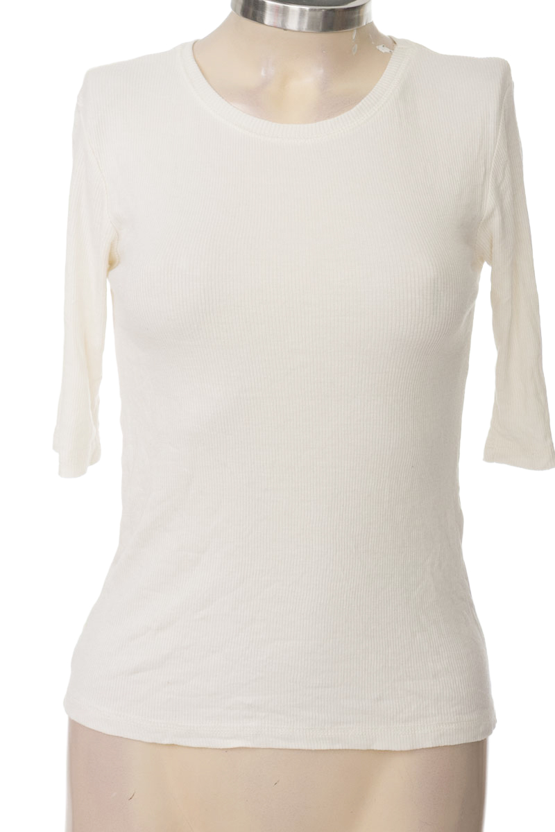 Top / Camiseta color Beige - Stradivarius