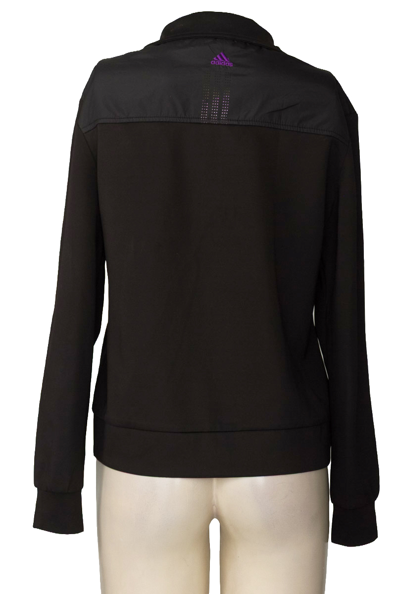 Ropa Deportiva / Salida de Baño color Negro - Closeando