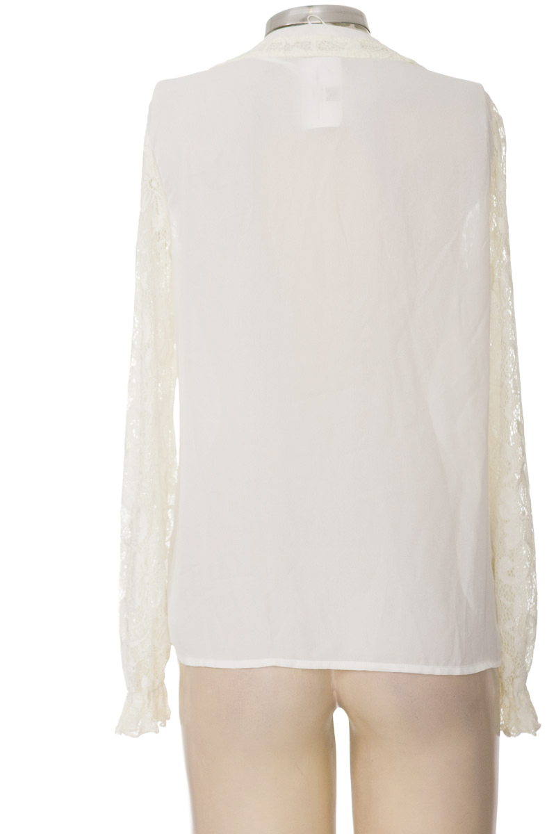 Blusa color Blanco - Closeando