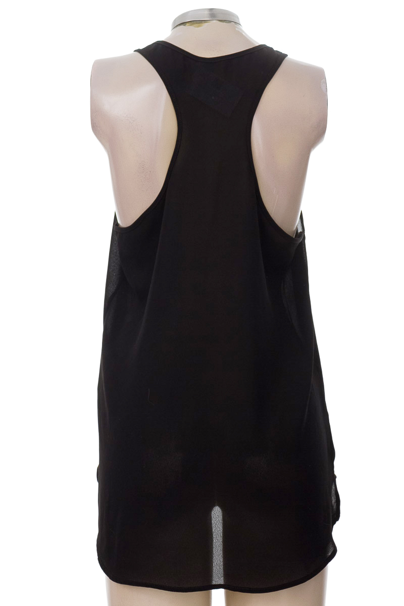 Top / Camiseta color Negro - ELA