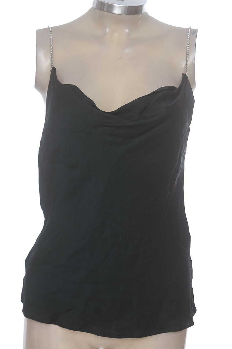 Top / Camiseta color Verde - Zara