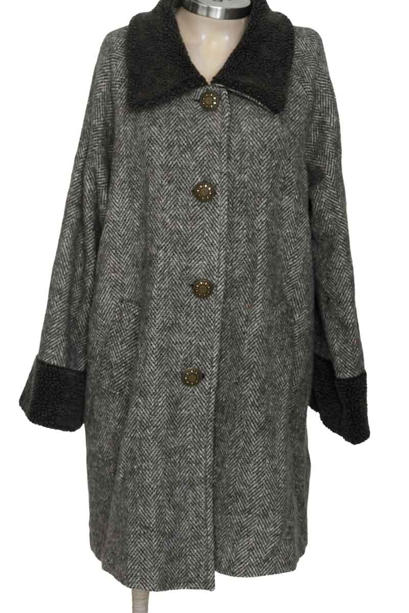Chaqueta / Abrigo color Gris - Hye Yeoun