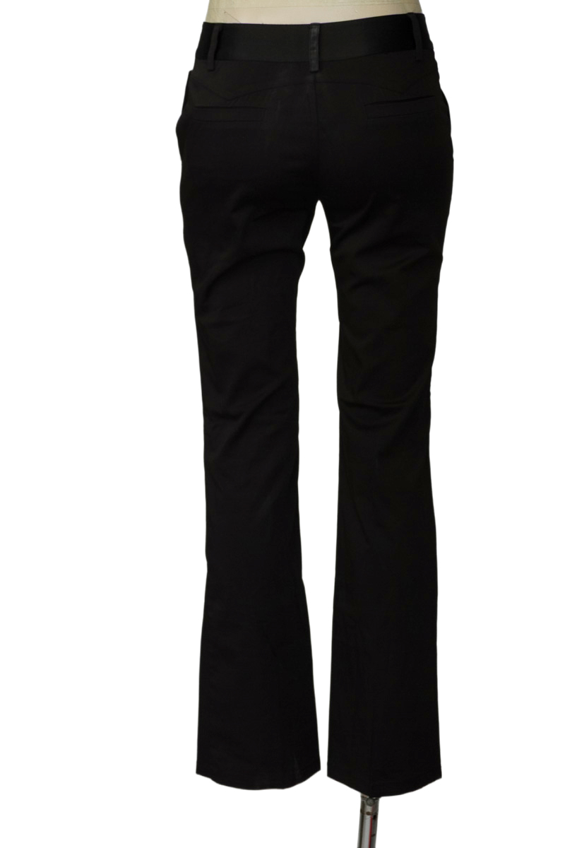 Pantalones color Negro - Closeando