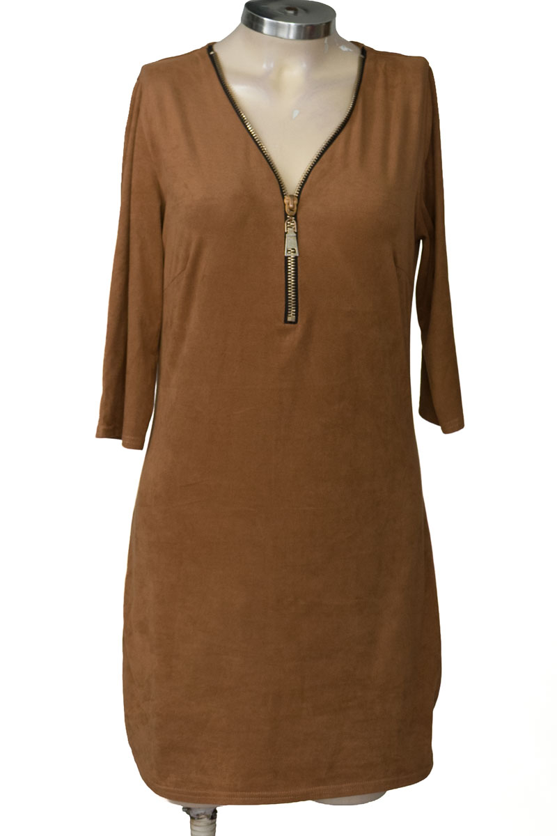 Vestido / Enterizo color Beige - Closeando
