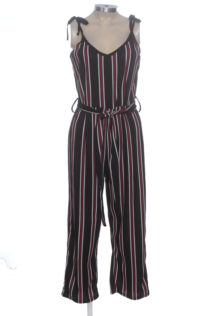 Vestido / Enterizo color Negro - Closeando