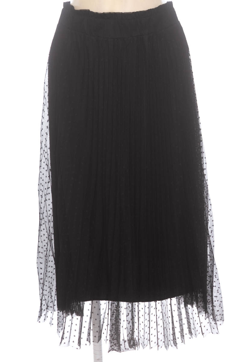 Falda color Negro - Stradivarius