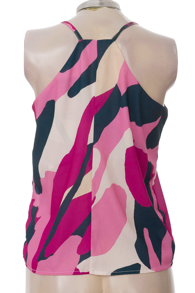 Top / Camiseta color Estampado - Arkitect