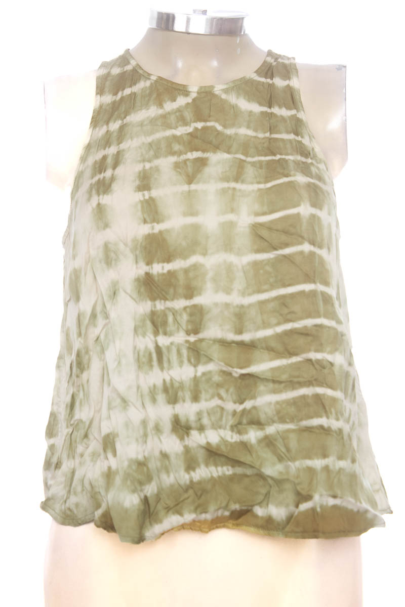 Top / Camiseta color Verde - Stradivarius
