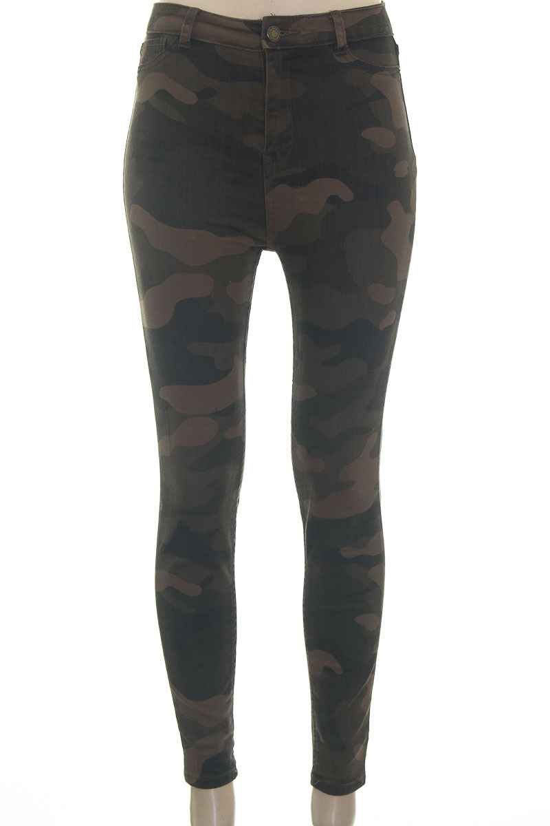 Pantalón color Verde - Pull \u0026 Bear | Closeando ®