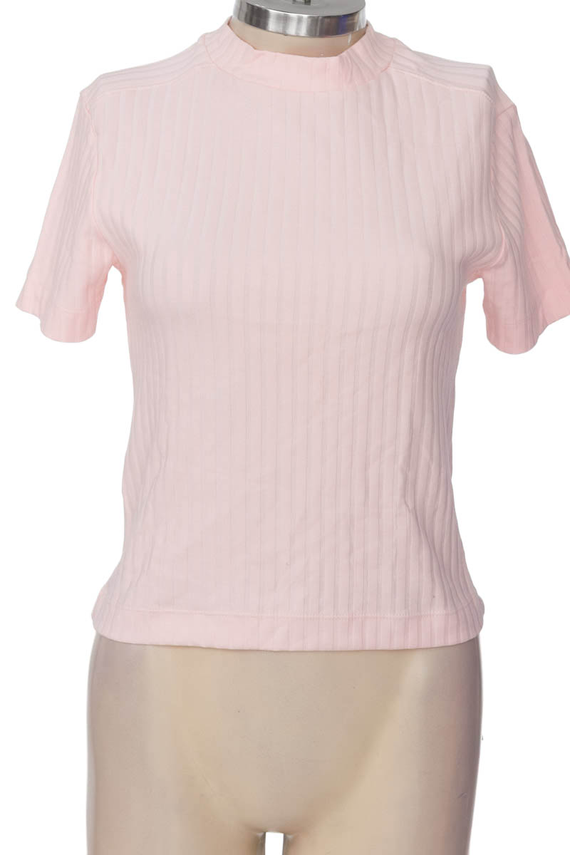 Top / Camiseta color Rosado - Gef